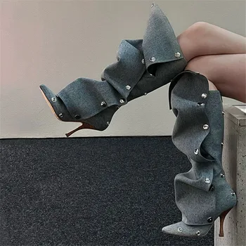 Дамски дънкови ботуши с гънки в метални копчета, с остри пръсти, на висок ток, с дълги обувки до коляното, дамски есенни обувки с цип отзад