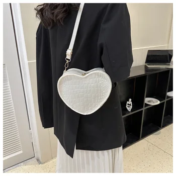 Мини чанта, модерен портфейли и портмонета със сърца, чанта през рамо за жени, Bolsas, дамски чанти-незабавни посланици през рамо, тенденция 2023 година