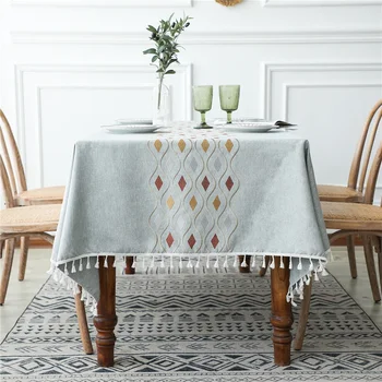 Покритие на масата за хранене Дизайн покривки за чай на масата Однотонная декоративна бельо покривка с пискюли Правоъгълна сватба